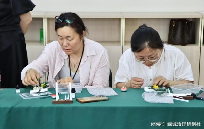 ”——关爱巾帼司机母亲节暖心活动AG真人平台“香伴车程 母爱同行(图4)
