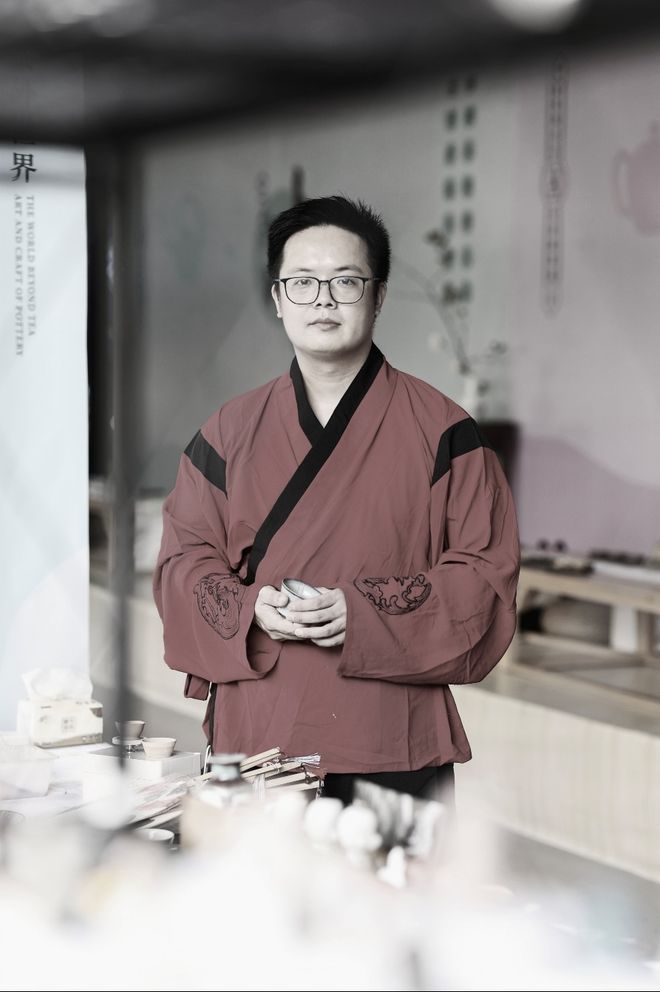 】工匠卢震峰陶艺作品展出AG真人游戏平台