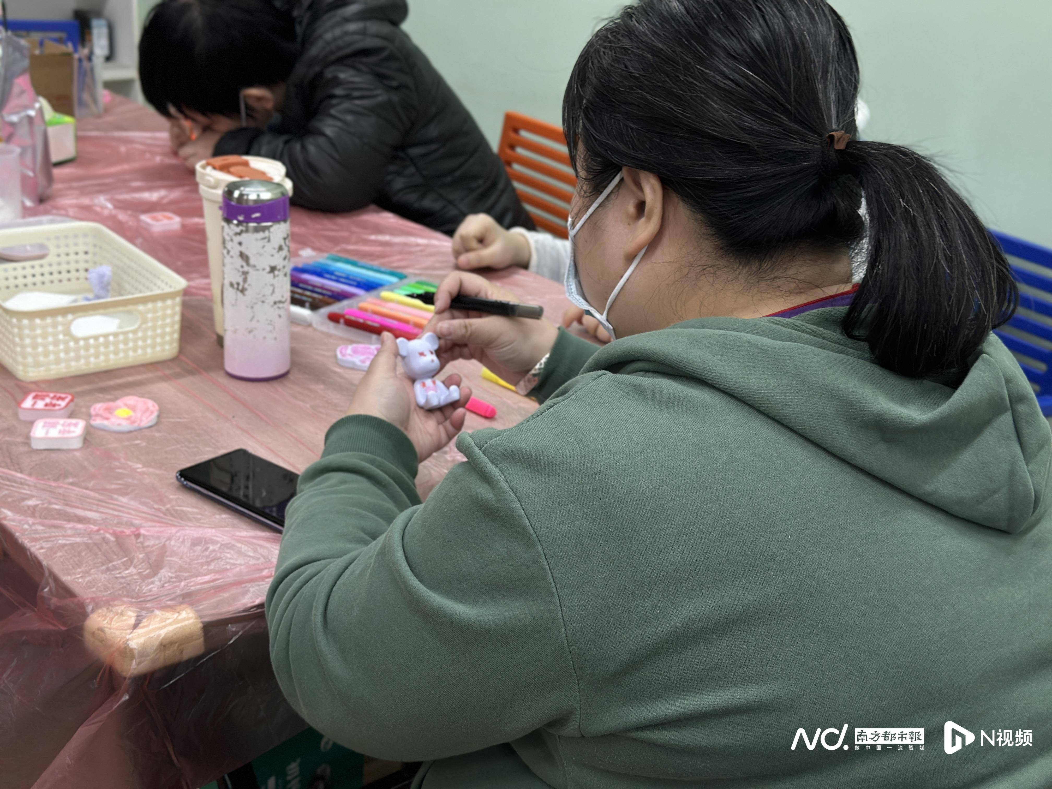 ！广州一社区中心开油锅年味飘香整条街AG真人百家家乐APP穿蛋散、炸角仔